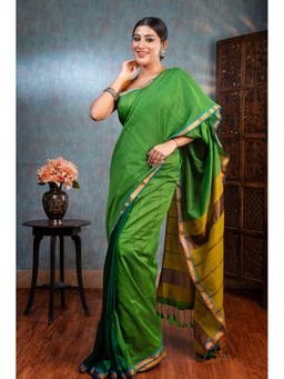 Boveee - Women Green Cotton Woven Saree Without Blouse