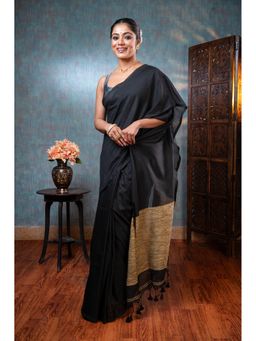 Boveee - Women Black Cotton Woven Saree Without Blouse