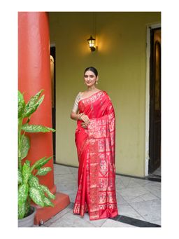 Boveee - Women Red Silk Woven Saree Without Blouse