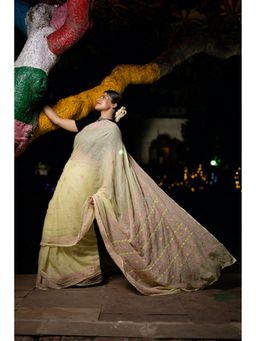 Shwet Heritage - Women Yellow Kota Embroidered Saree Without Blouse