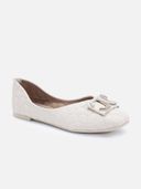 White color option, Currently selected