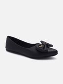 Black color option, Sold out, Currently selected