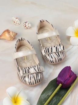 Lil Lollipop - Girls Bellies With Velcro Closure - Cream