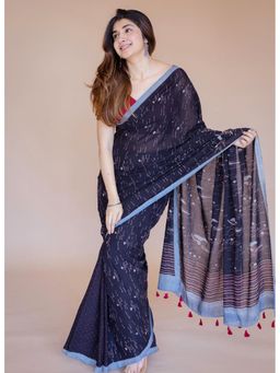 The Indian Ethnic Co. - Black Boat Ajrakh Hand Block Print Mul Saree with Unstitched Blouse