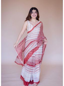 The Indian Ethnic Co. - White Print Kota Doria Cotton Saree with Unstitched Blouse