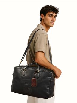 Hidesign - Genuine Leather Unisex Duffle Bag With Detachable Strap - Black