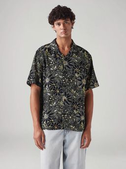 Levi's - Men Black Floral Relaxed Fit Resort Collar Shirt