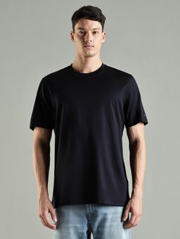 Tommy Hilfiger - Men Navy Blue Solid Regular Fit Cotton T-shirt