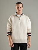 Off White color option, Currently selected