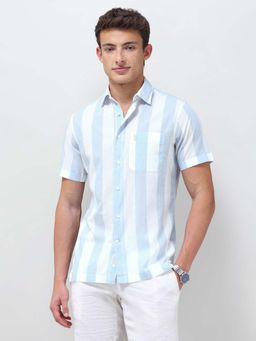 U.S. POLO ASSN. - Men Blue Vertical Striped Regular Fit Shirt
