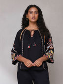 Black color option, Sold out, Currently selected