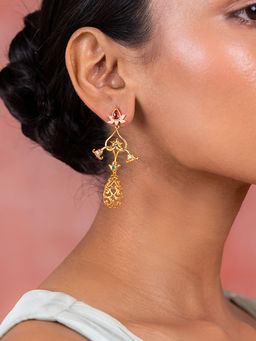 Shaya by CaratLane - Band Baaja Bridesmaid Dangler Earrings in Gold Plated 925 Silver