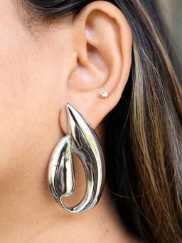 Viari Accessories - Mia Dangle Earrings