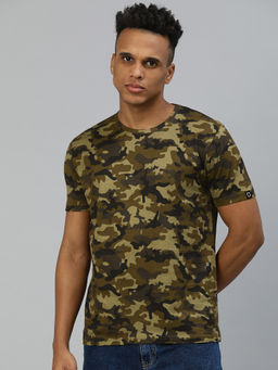 Urbano Fashion - Men Green Slim Fit Military Camouflage Printed Half Sleeve Round Neck T-shirt