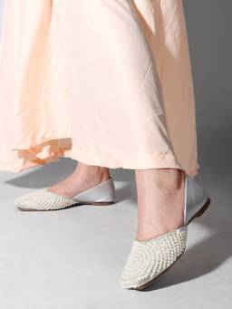 VYSTIQ - Women Stylish Pearl-Embellished Juttis - Silver