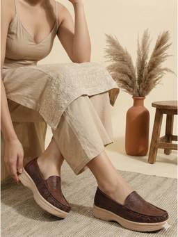 VYSTIQ - Women Leather casual loafers with soft insole comfortable - Brown