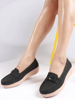VYSTIQ - Women Black Classic Loafers