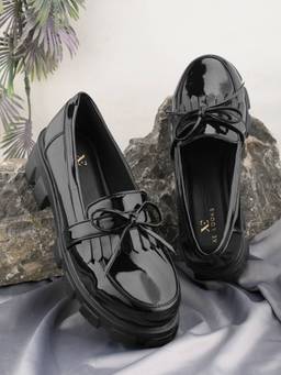 XE Looks - Chunky Black Sole with Bow Detail Design Loafers