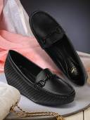Black color option, Currently selected