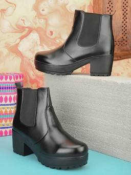 XE Looks - Black Classy and Elegant Boots