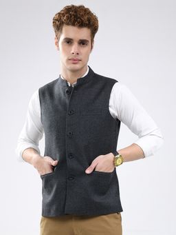 Monte Carlo - Men Regular Fit Solid Sleeveless Jacket