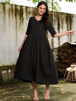 HOUSE OF JAMOTI - Black Solid Midi Dress