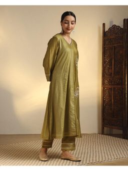 Sarvaa by Kriti - Green Chhaya Embroidered Kurta and Pant