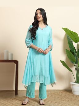 Sarvaa by Kriti - Turquoise Neera Embroidered Kurta and Pant with Dupatta