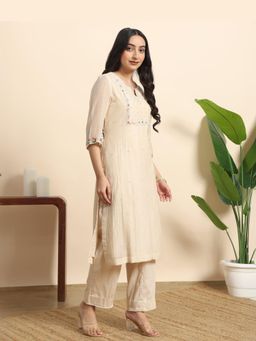 Sarvaa by Kriti - Ivory Sej Embroidered Kurta and Pant