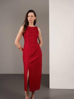 FABLE STREET - Viscose Sheath Sleeveless Boat Neck Front Slit-Red