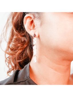 Aphrodyte Me - White Yazu Drop Earrings