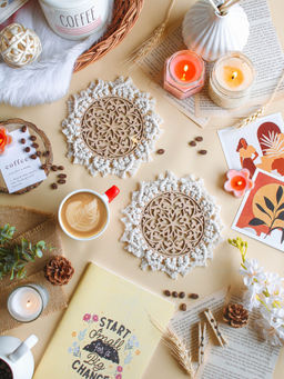 Karighar - Snowflake Mug Rugs Set