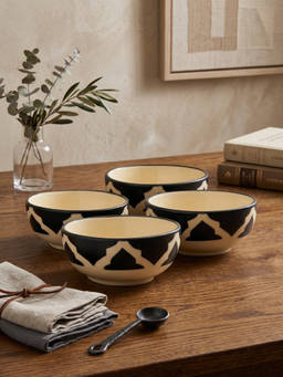 YELONA - Ceramic Heritage Ogee Mughal Arch Black Snack & Dessert Bowls (Pack of 4) (125ml)