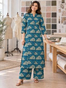 BERRYLICIOUS - Women Blue Floral Printed Straight Co-Ord Set