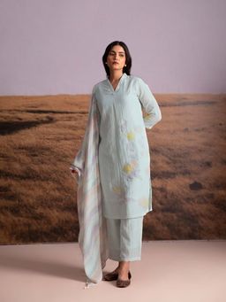 Bombay Bloom - Blue Crinkle Vegan Silk Applique Kurta with Pant and Dupatta (Set of 3)