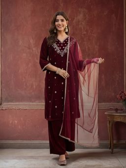 Jaipur Kurti - Women Maroon Kurta Pant and Dupatta