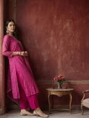 Pink color option, Sold out, Currently selected