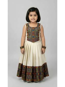 FELIZ THE DESIGNER STUDIO - Girls Regular Fit Jacquard Off White Choli With Lehenga