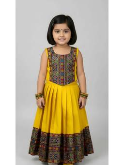 FELIZ THE DESIGNER STUDIO - Girls Regular Fit Jacquard Yellow Choli With Lehenga
