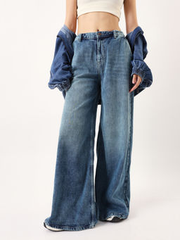 Hubberholme - Women Blue Washed Wide Leg High-Rise Straight Jeans