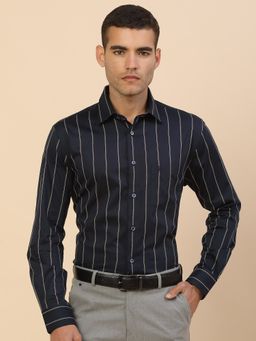 Cantabil - Men Navy Blue Cotton Regular Fit Shirt