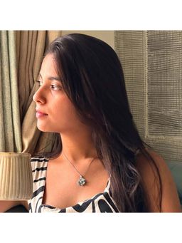 Dkane Designs - Women Daisy Green Flower Necklace