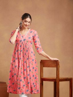 Fabclub - Women Rayon Floral Print Flared Kurta (Pink)