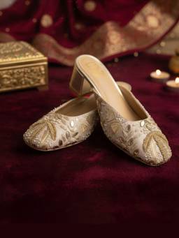 Fizzy Goblet - Women White Lotus Gold Heels