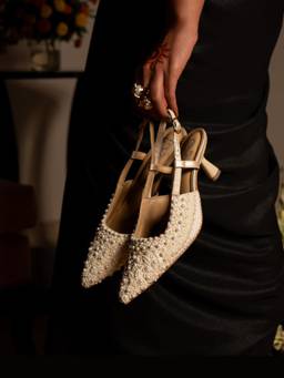 Fizzy Goblet - Women Pearlfect Chaos White Mule Heels