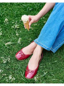 Fizzy Goblet - Women Redy or not Red Juttis
