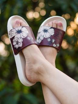 Yoho - Women Maroon Tropica Sliders