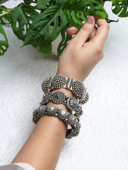 Teejh - Rushali Stacked Bracelet (Set Of 3)