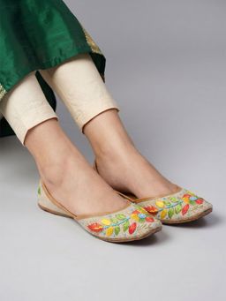 Dollphin - Women Handcrafted Ethnic Juttis
