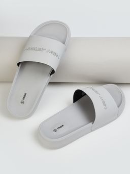 max - Men Embossed Sliders